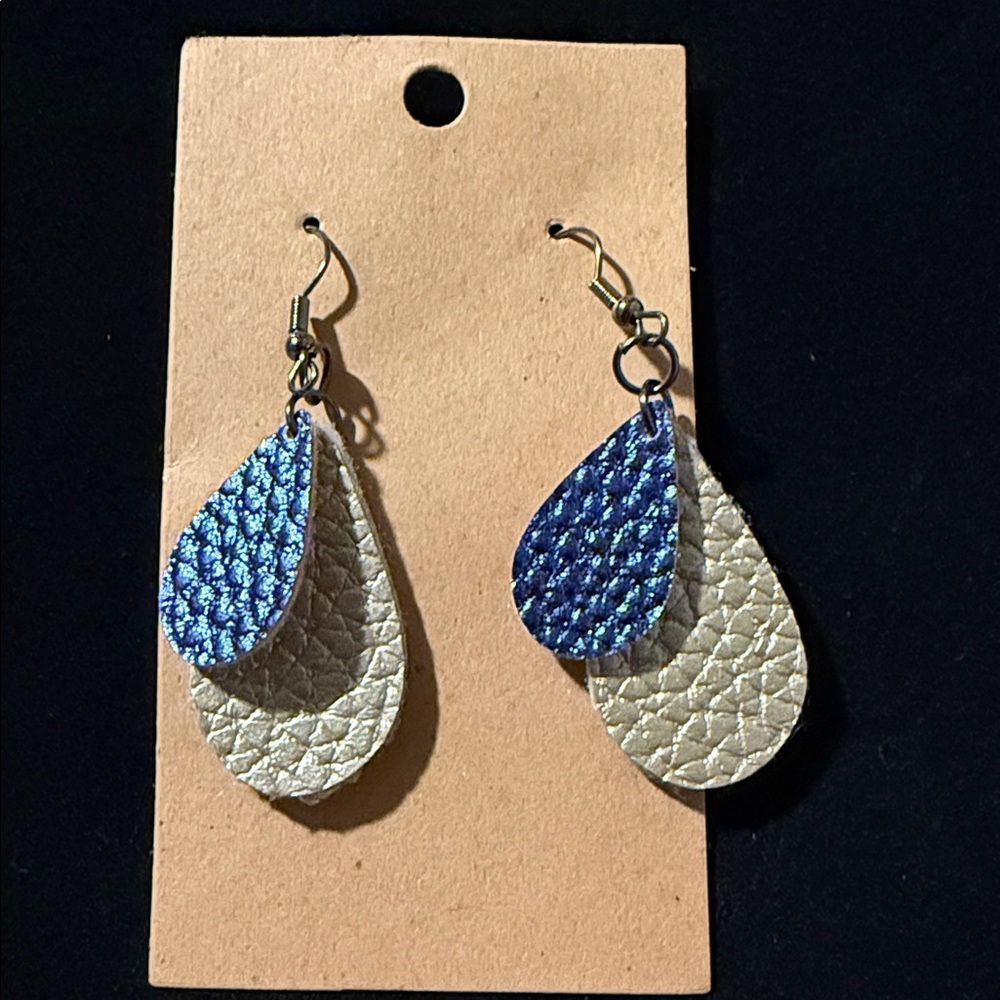 5/$25 drop Earrings